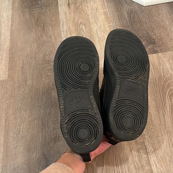 Nike Court Borough Mid GS 'Triple Black' - Picture 6 of 6